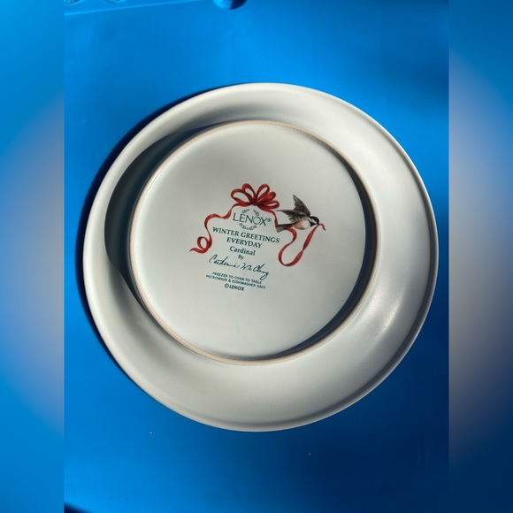 Lenox Winter Greetings Everyday Cardinal - Picture 2 of 2